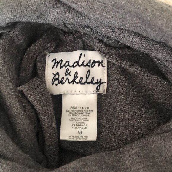 Madison & Berkeley Women’s Turtleneck Tunic ~ med - Picture 8 of 8